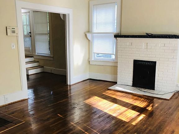 3rd image of 505 Harden St #505