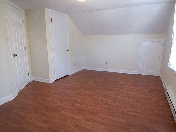 3rd image of 407 S Holly St APT C