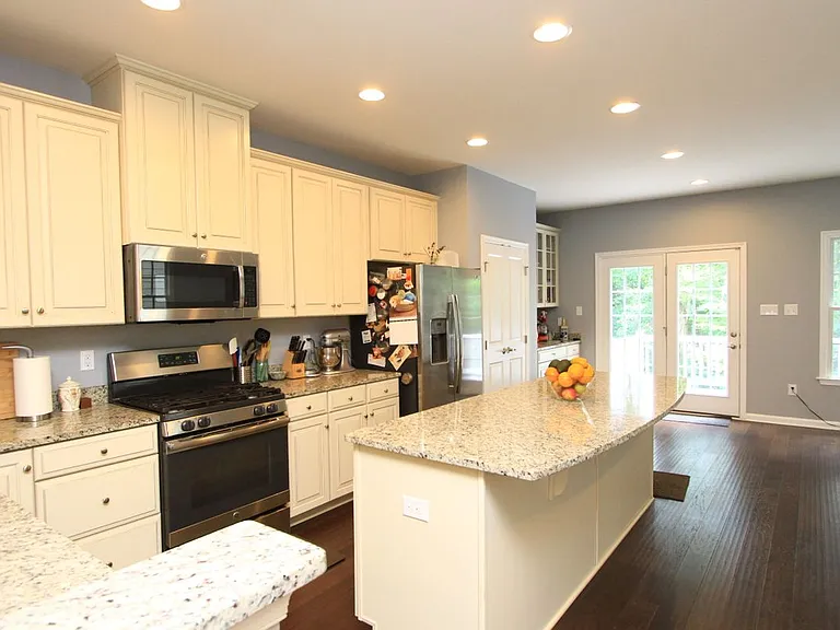 129 Parkway Ct — Photo 9