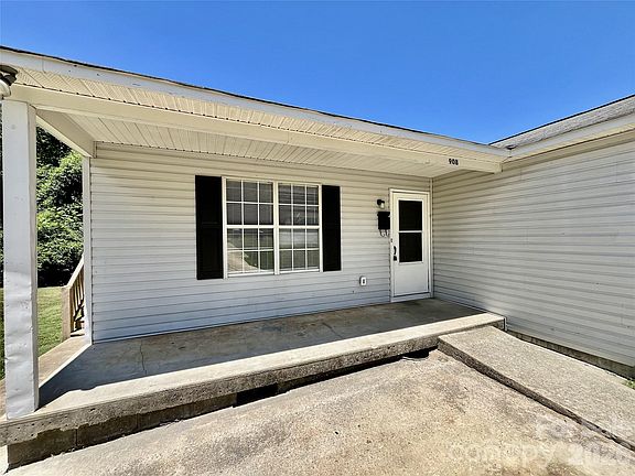3rd image of 908 Green St