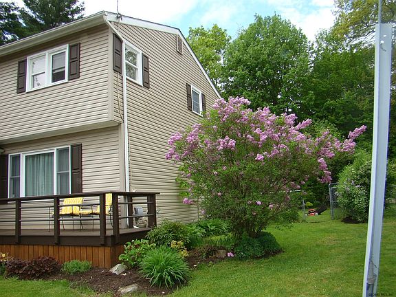 3rd image of 3 Lee Dr