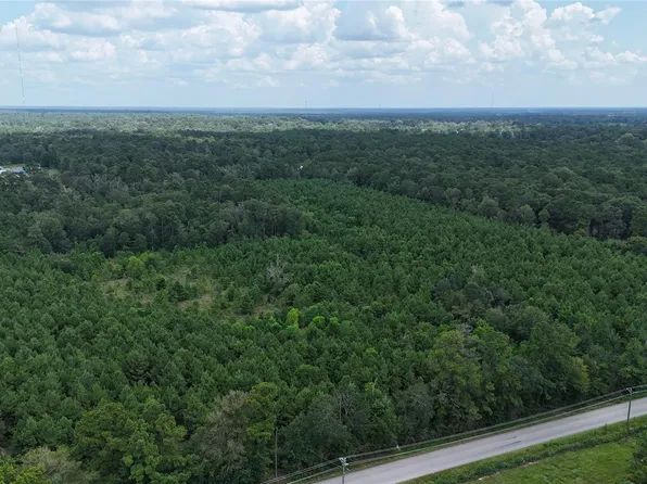 1378 N Duck Creek Rd, Cleveland, TX 77328