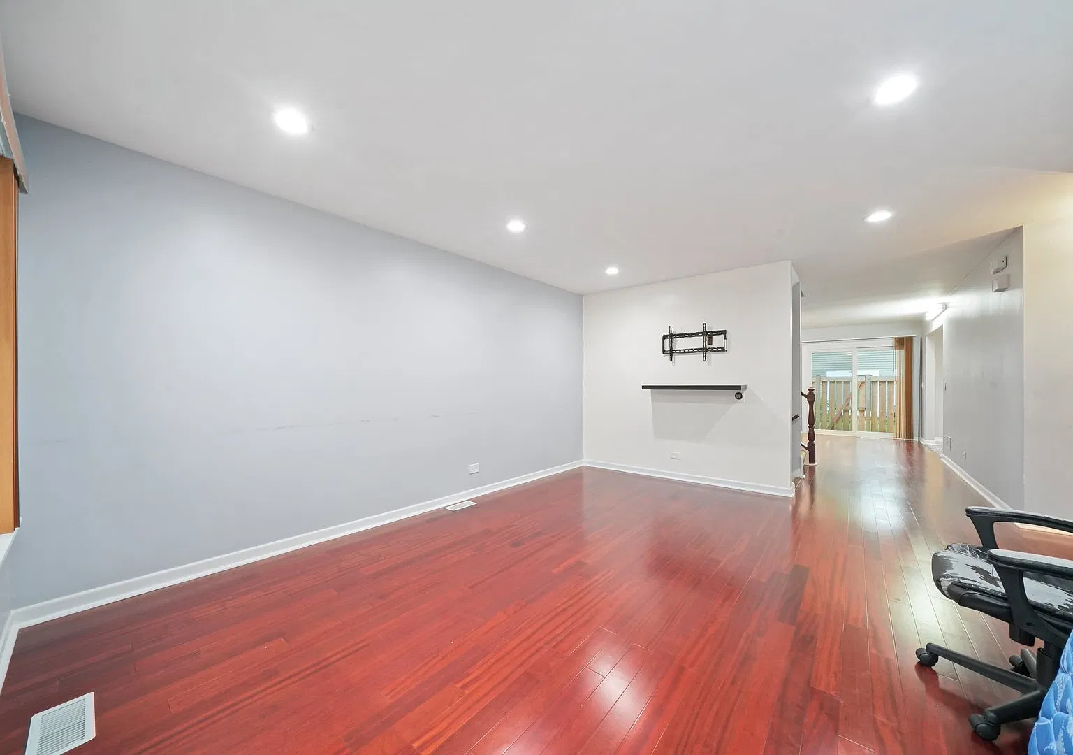 3 bed, 2.5 bath, $2,450 — Photo 4