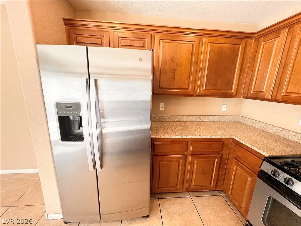 4 bed, 2.5 bath, 1608 sqft, $2,100 — Photo 4