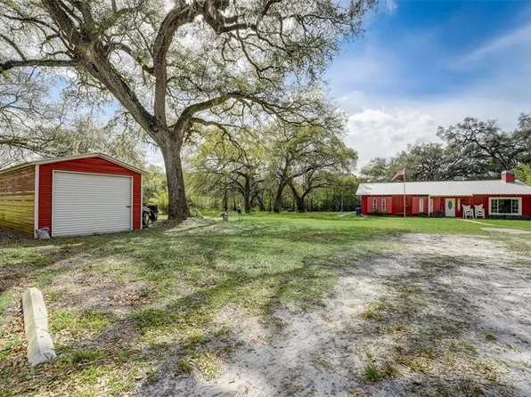 37414 Woodriver Dr, Dade City, FL 33523