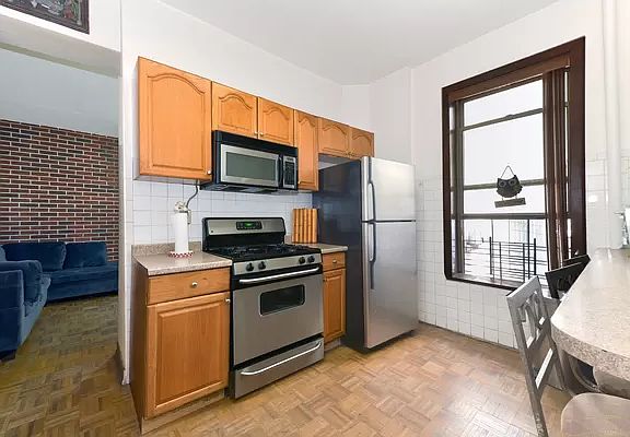 4th image of 110 Forsyth St #6A