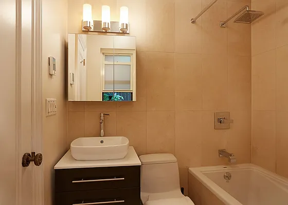 Rented by Townhouse Apartments | media 20