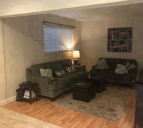 3rd image of 1075 Beaumont Dr