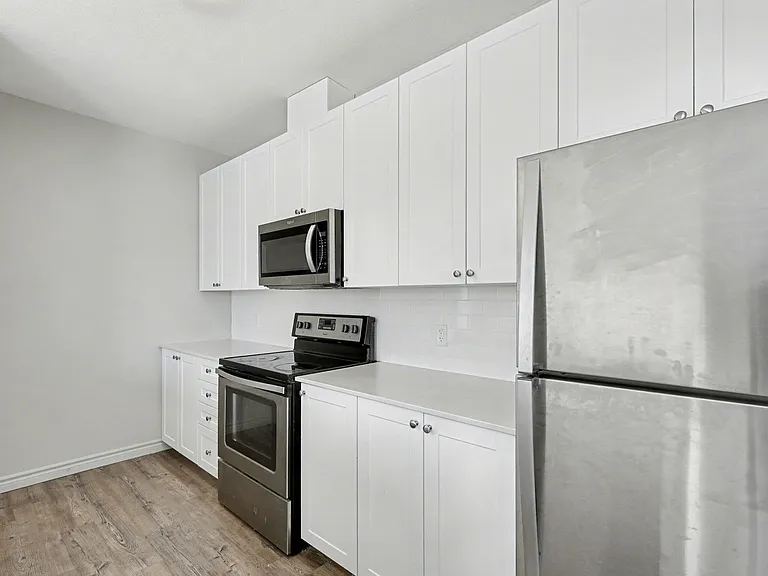 660 Garibaldi Ave — Photo 17