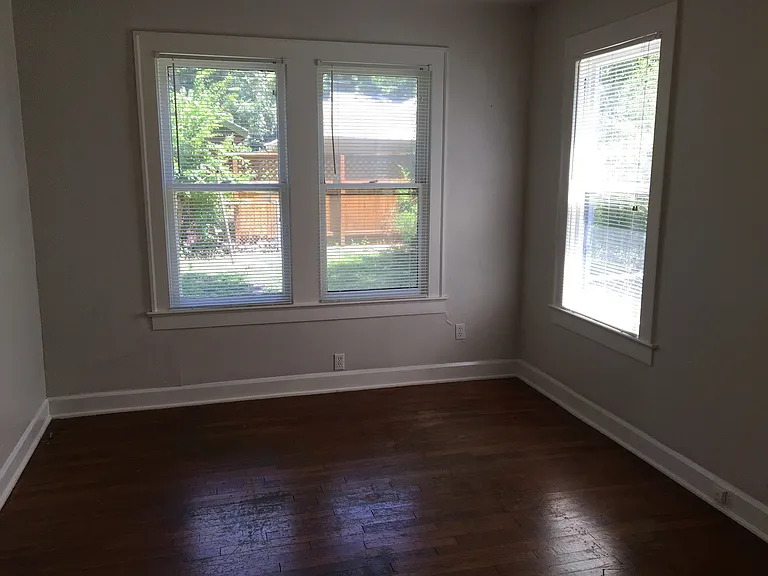 812 East 30th Street — Photo 16