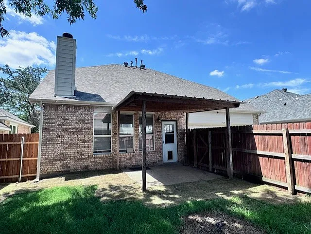 1525 Fallcreek Ct — Photo 24