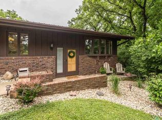 1 N Fairway Dr, Sioux Falls, SD 57110