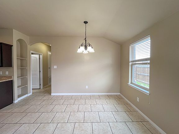 5th image of 1307 Vanguard Ln #B