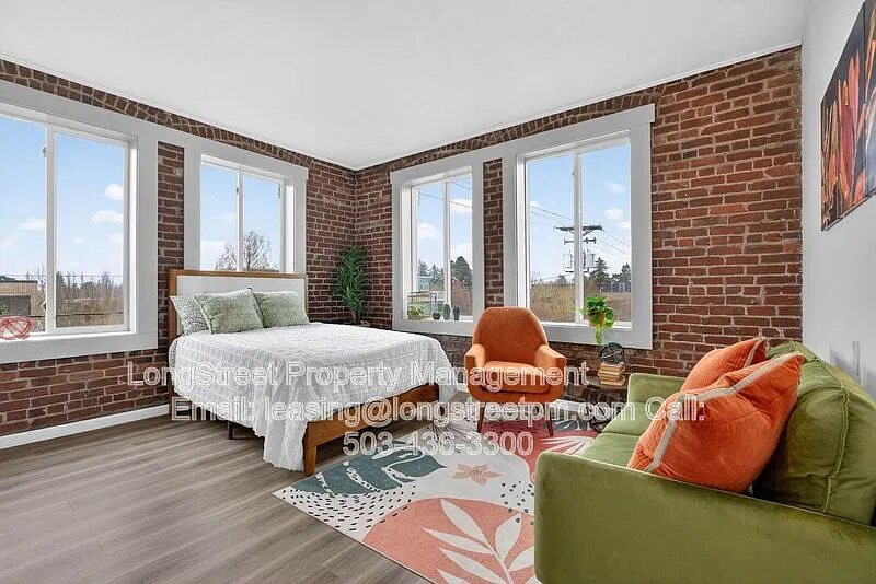 708 N Killingsworth St — Photo 1