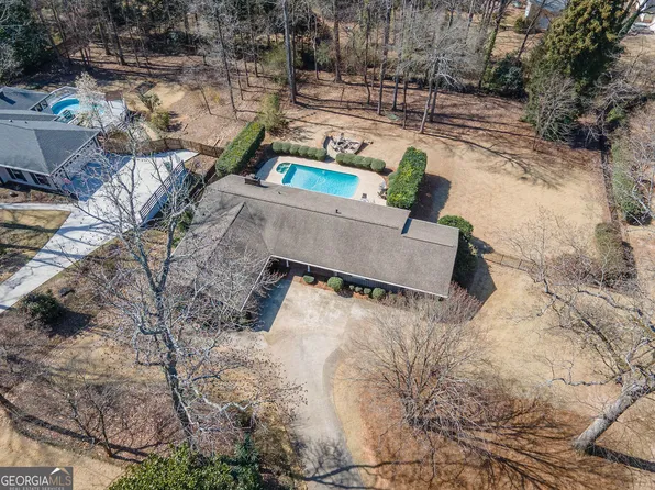 311 Pinemount Dr, Peachtree City, GA 30269