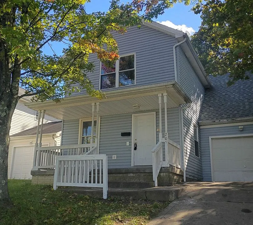 205 W Chalmers Ave
