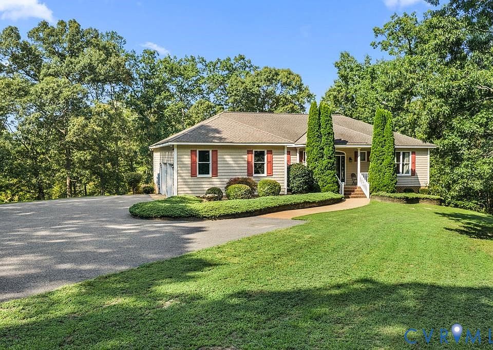 1st image of 376 Earl Dr