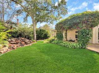 1914 Walnut Green Dr, Houston, TX 77062