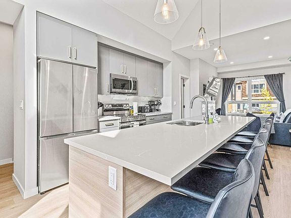 5th image of 111-115 Kananaskis Way #111