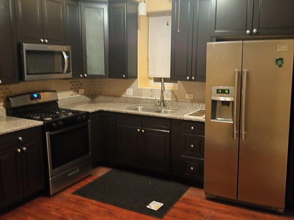 2nd image of 11148 S Edbrooke Ave