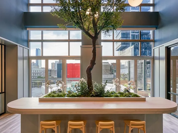 271 West 47th Street image 14 of 18