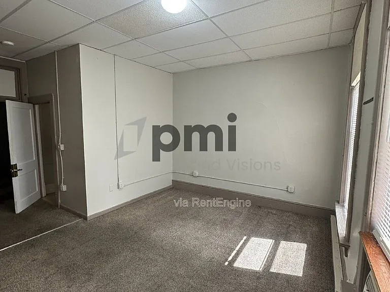 601 Monroe Ave #8 — Photo 10