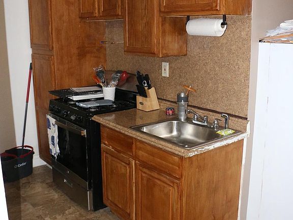 4th image of 1428 Devereaux Ave