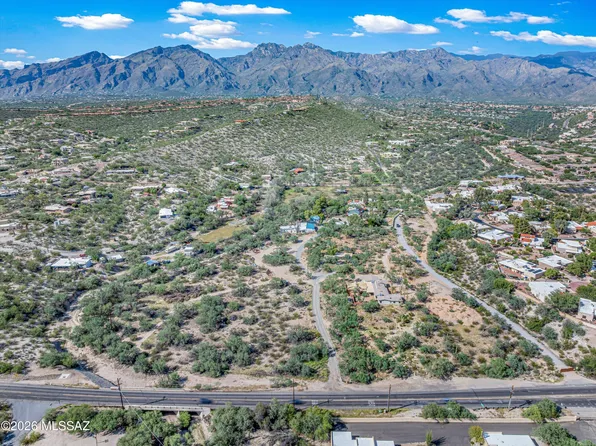 6981 E River Rd, Tucson, AZ 85750