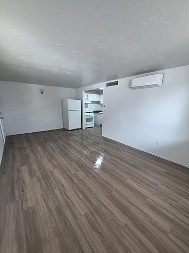 2053 N Alvernon Way Photo 1