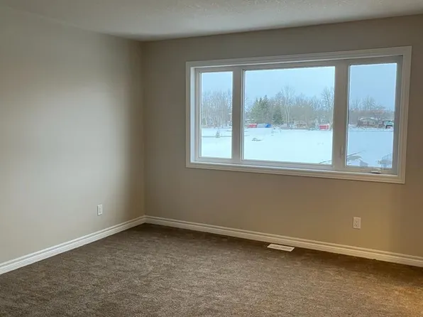 231 Heritage Park Dr, Greater Napanee, ON K7R 0C8