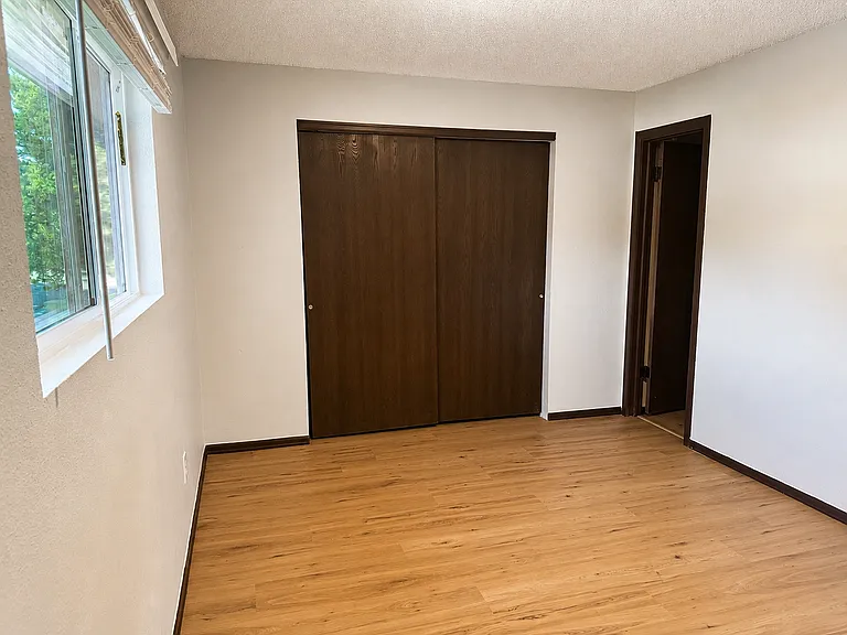 139 Juniper Pl #D — Photo 7