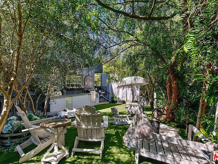 2851 Seabreeze Dr — Photo 23