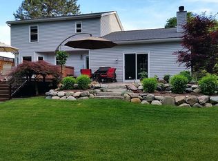6480 Chickadee Ct, Clarkston, MI