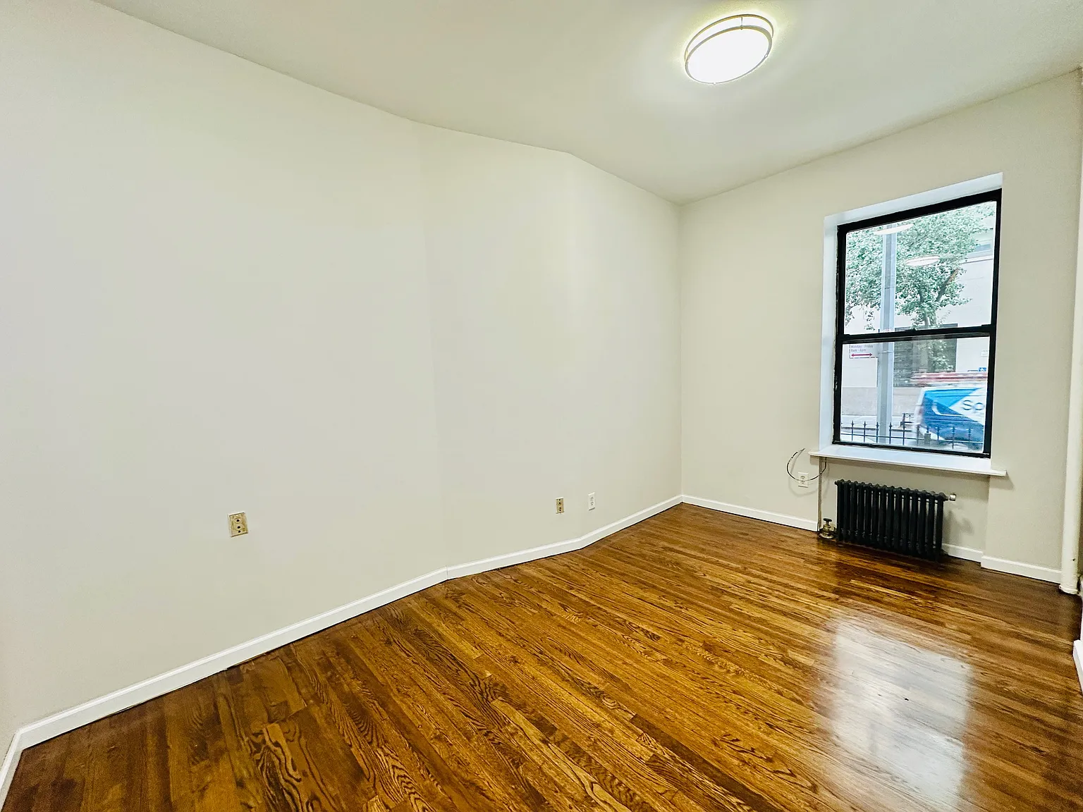 228 West 24th Street — Photo 3