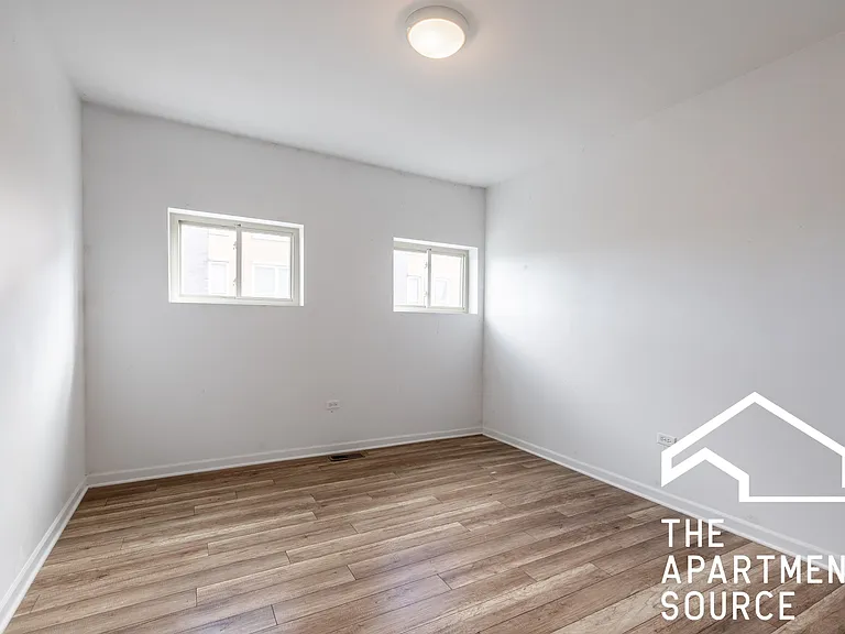 2700 W North Ave #204 — Photo 11