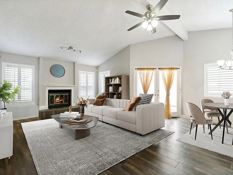1050 E Fallbrook Ave — Photo 3