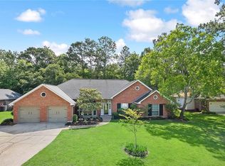 241 Westwood Dr, Mandeville, LA 70471