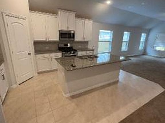 3rd image of 170 Solana Point Dr
