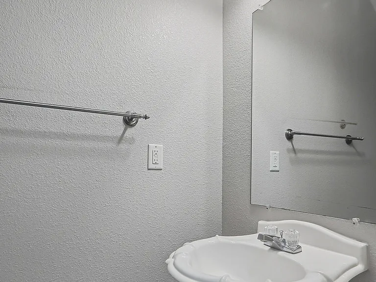 3241 Perla Point Dr — Photo 32