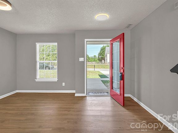 2nd image of 128 Longlea Dr