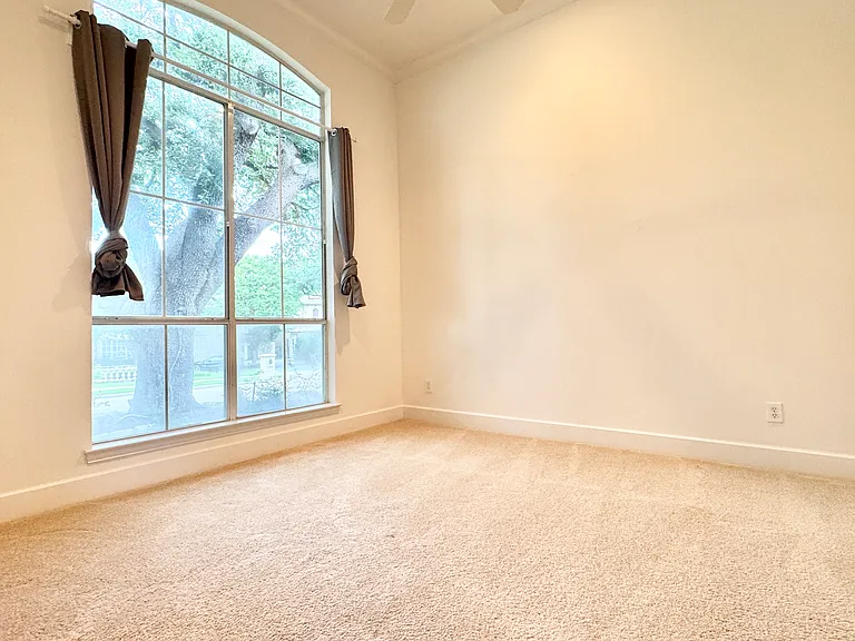 17619 Woods Edge Dr — Photo 14