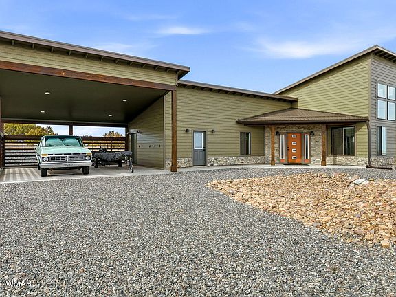 3rd image of 1172 Round Valley Dr