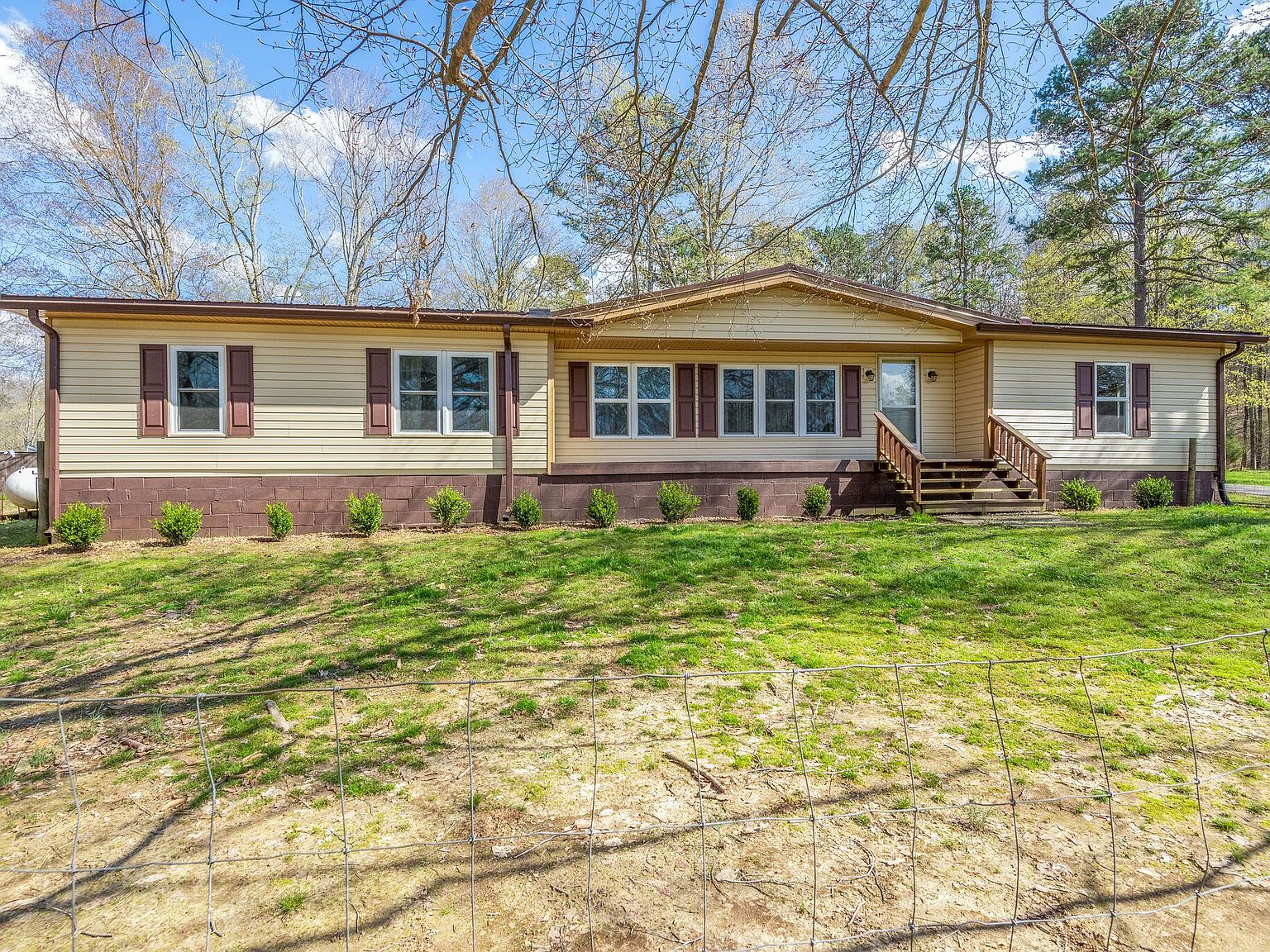 6683 Pinewood Rd, Nunnelly, TN 37137 | Zillow