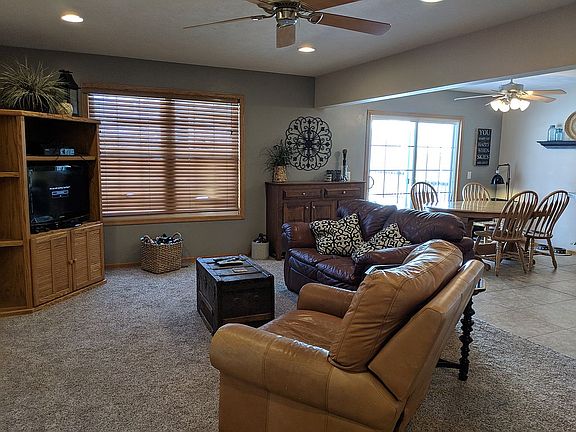 2nd image of 9560 Forest Glen Dr