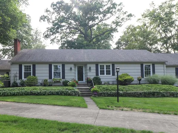 736 Dickson Pkwy, Mansfield, OH 44907