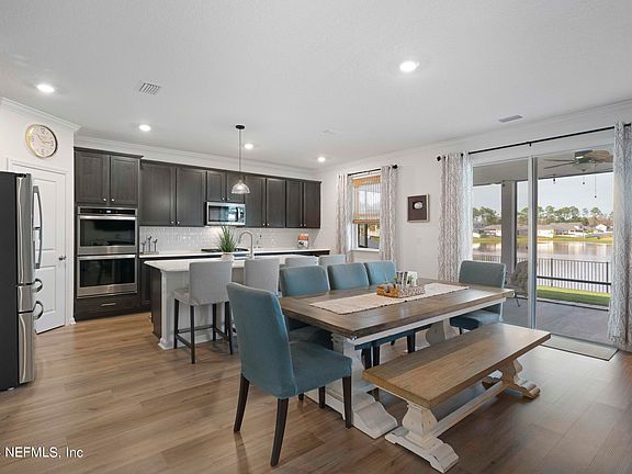 3rd image of 104 OLD COTTAGE Drive