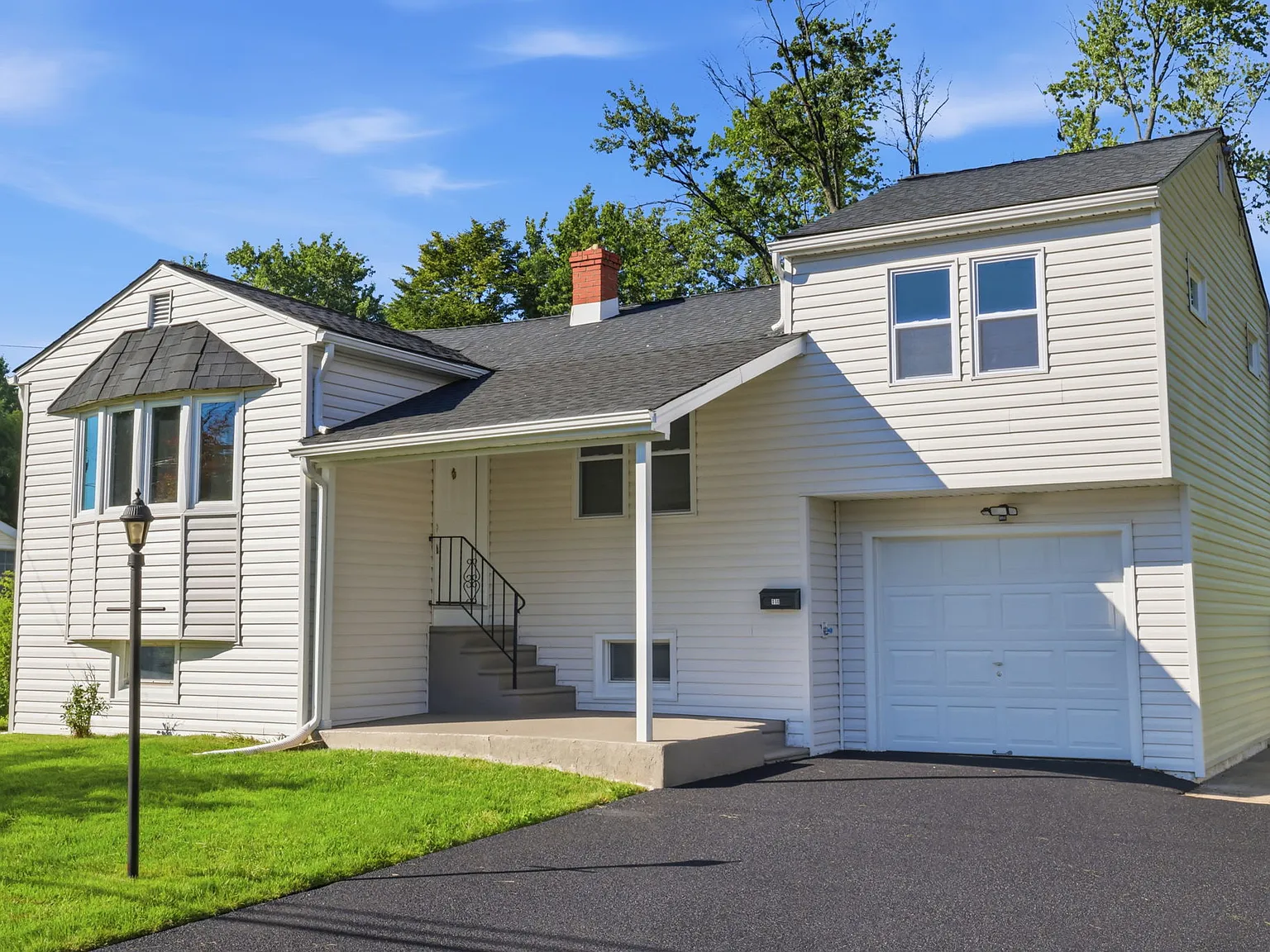 4 bed, 1200 sqft, $3,000 — Photo 2