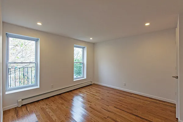 Rented by Compass | media 14