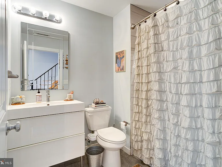 1509 S Dorrance St — Photo 8
