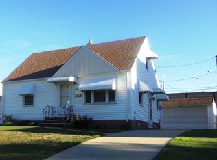 12012 Tonsing Dr, Garfield Heights, OH